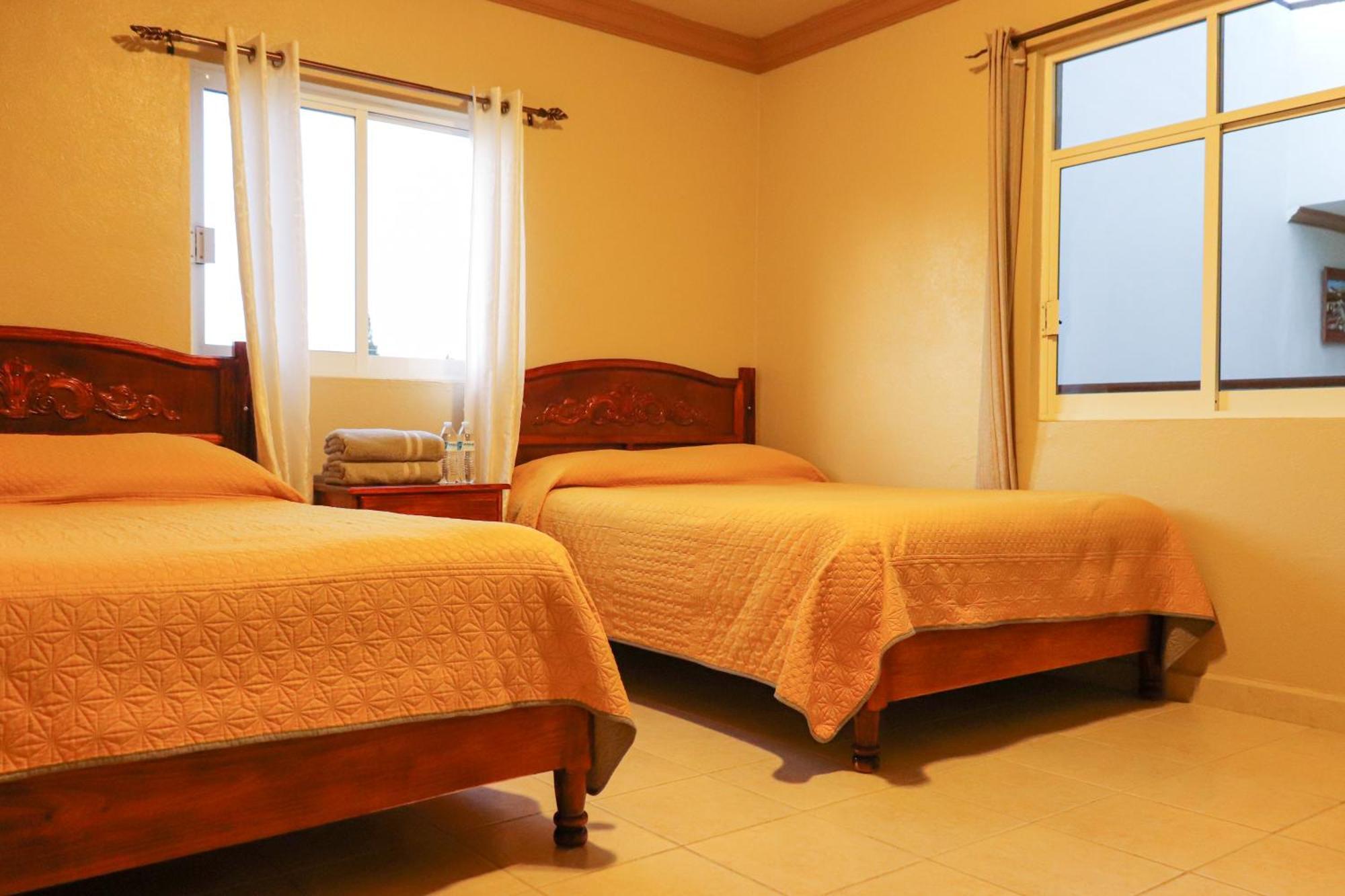 Hotel Coroneo Екстер'єр фото