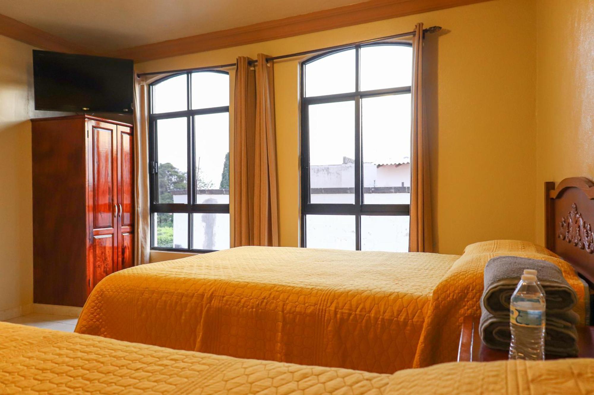 Hotel Coroneo Екстер'єр фото