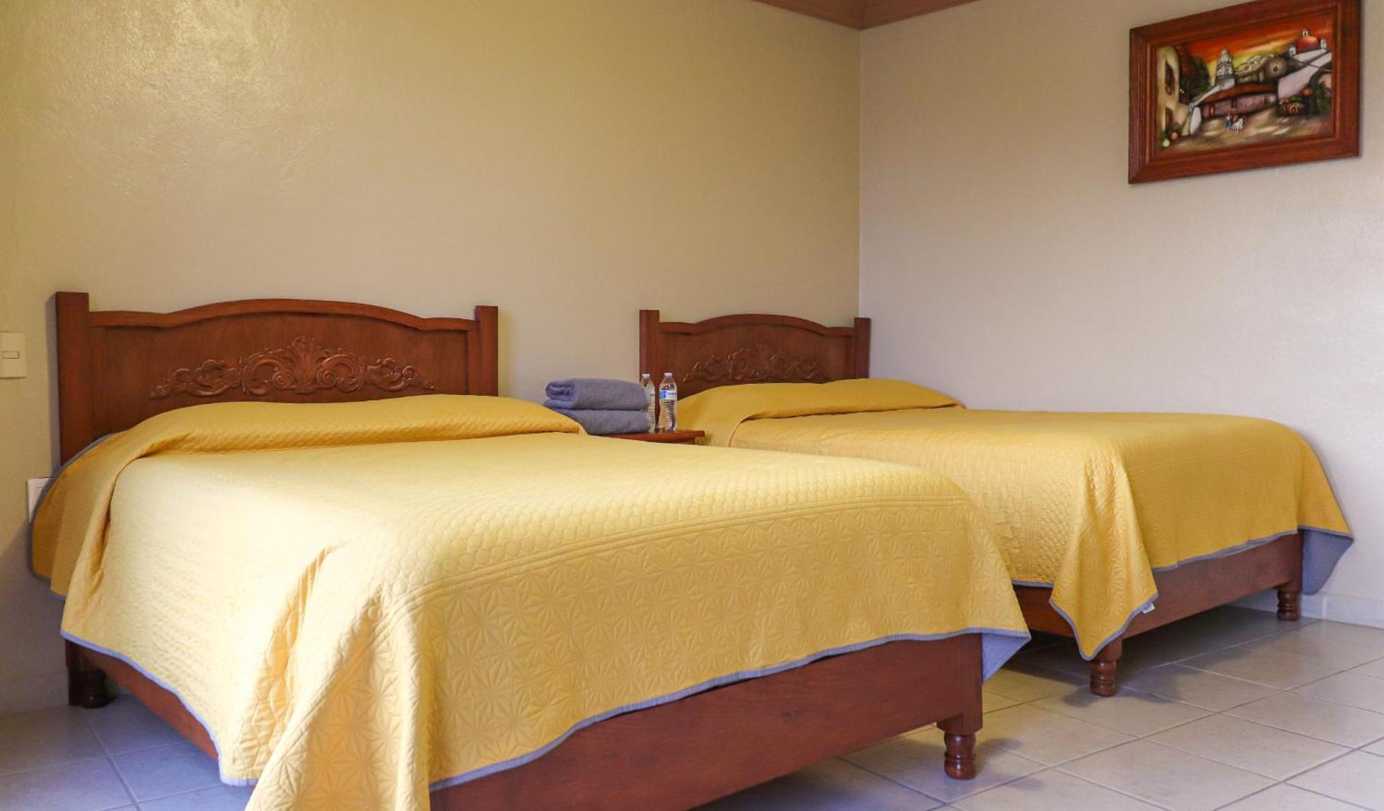 Hotel Coroneo Екстер'єр фото